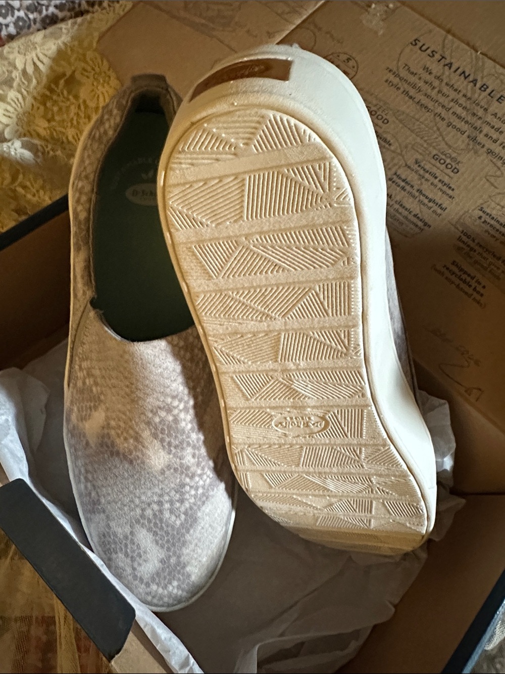 Women's Slip-On Fashion Sneakers in Light Gray Snake Print.  Size 11